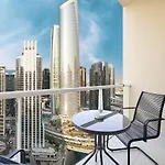 Lake View Studio Near Marina With Pool, Balcony And Gym